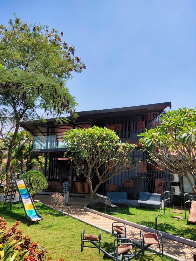 Caves County Resort Malegaon Exterior foto