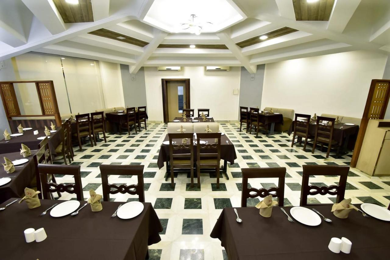 Caves County Resort Malegaon Exterior foto