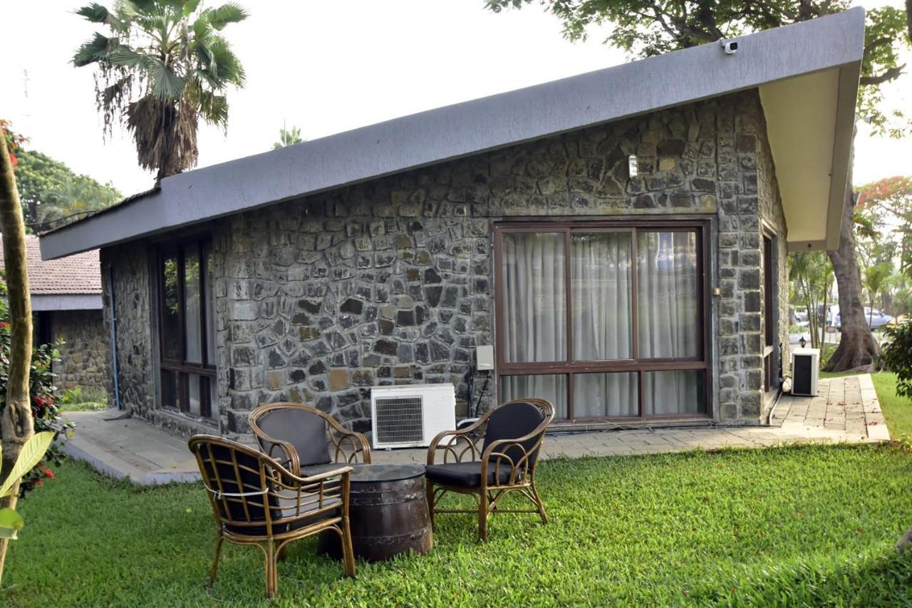 Caves County Resort Malegaon Exterior foto