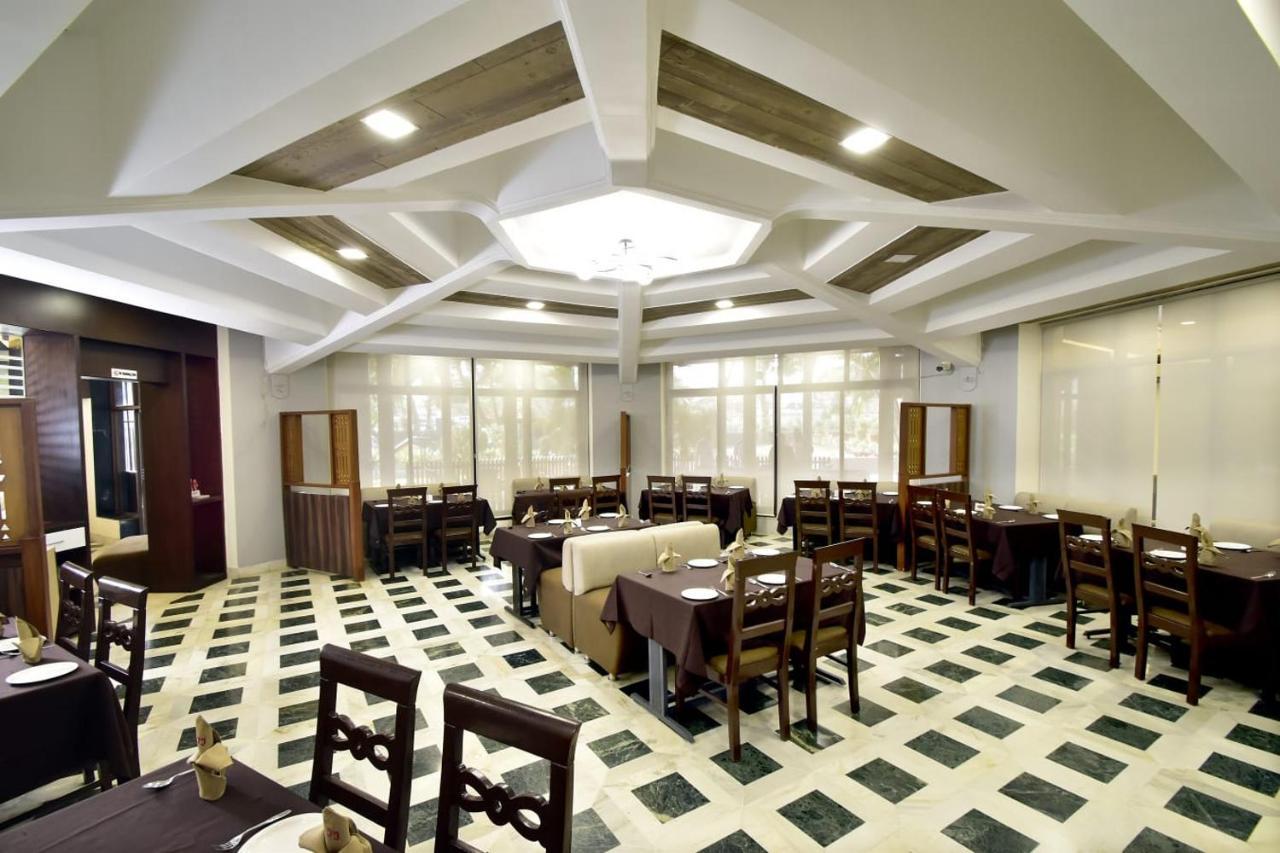 Caves County Resort Malegaon Exterior foto